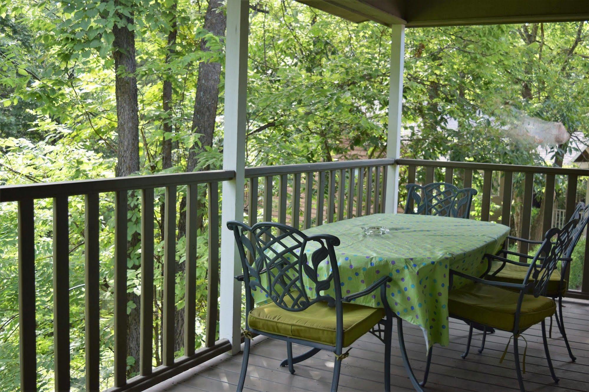 Green Tree Love Shacks Eureka Springs Bagian luar foto
